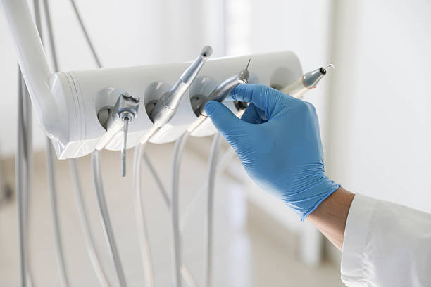 Professional Wisdom Tooth Removal technician working in Sugarland Run, VA